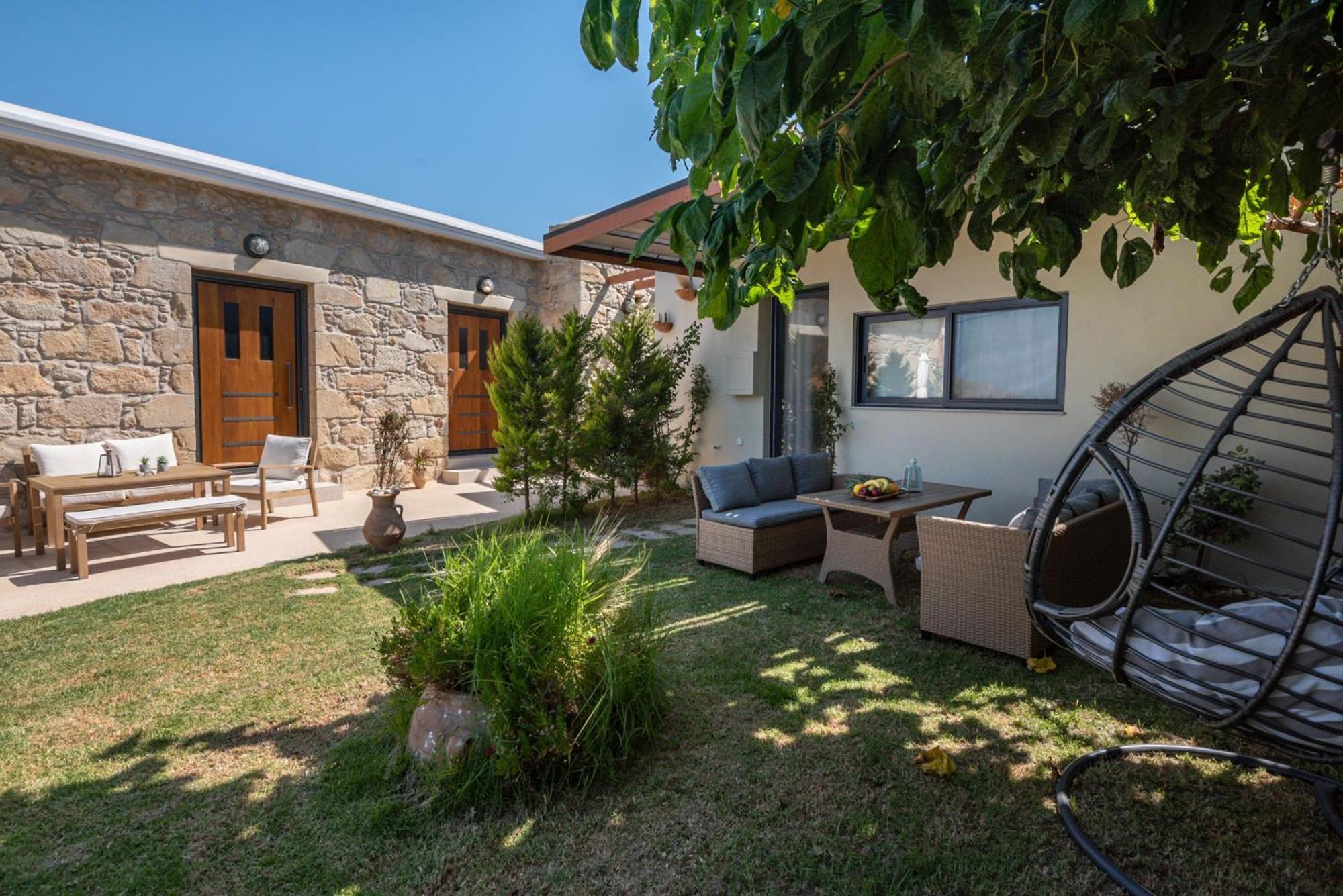 Cavos Luxury Apartments Kíssamos Extérieur photo