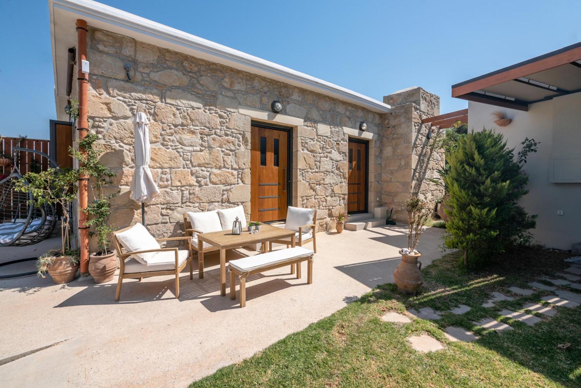 Cavos Luxury Apartments Kíssamos Extérieur photo