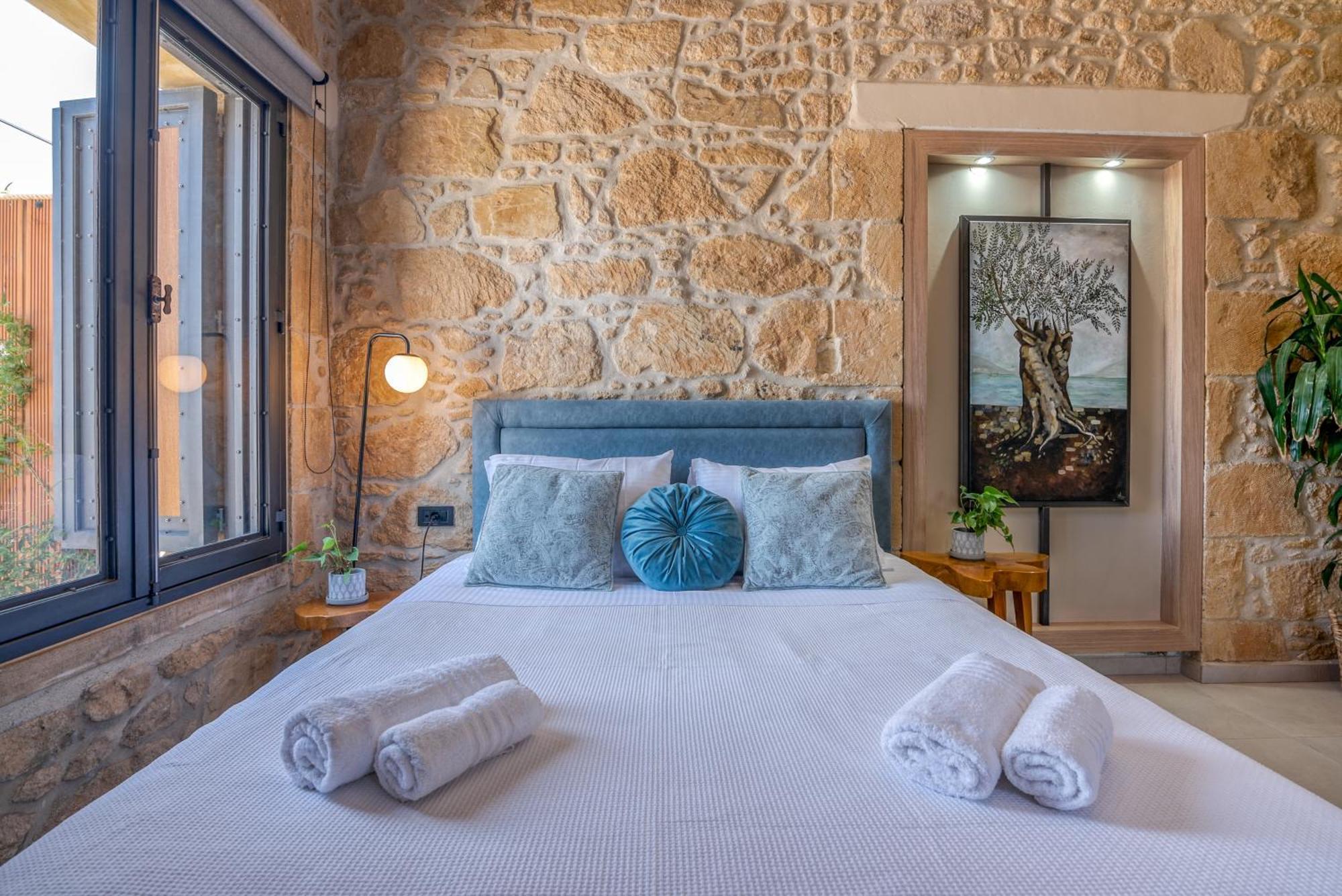 Cavos Luxury Apartments Kíssamos Extérieur photo