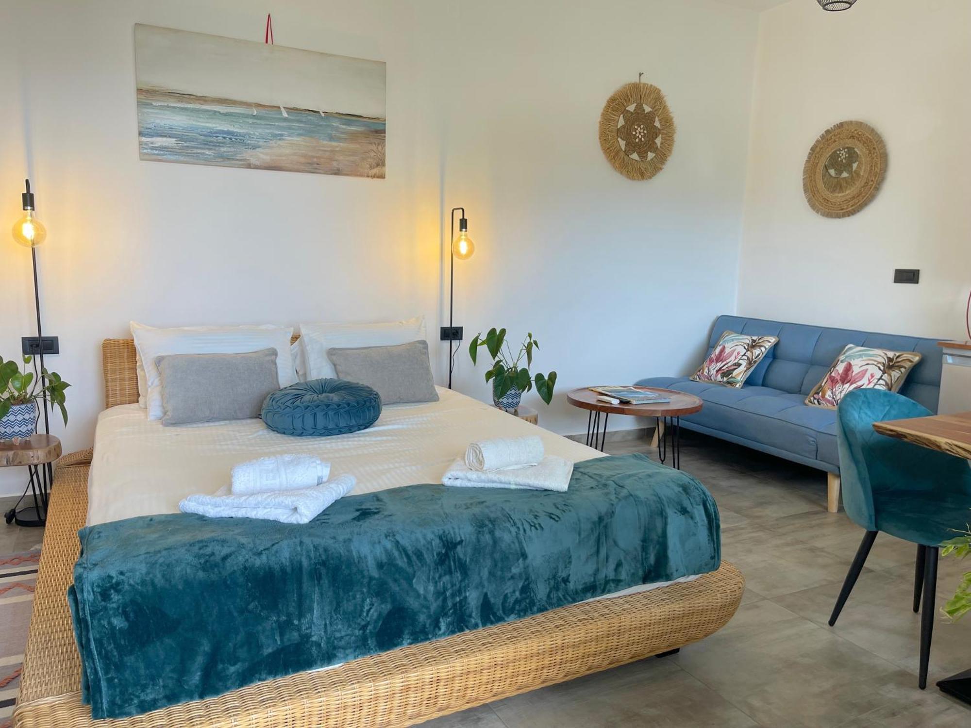Cavos Luxury Apartments Kíssamos Extérieur photo