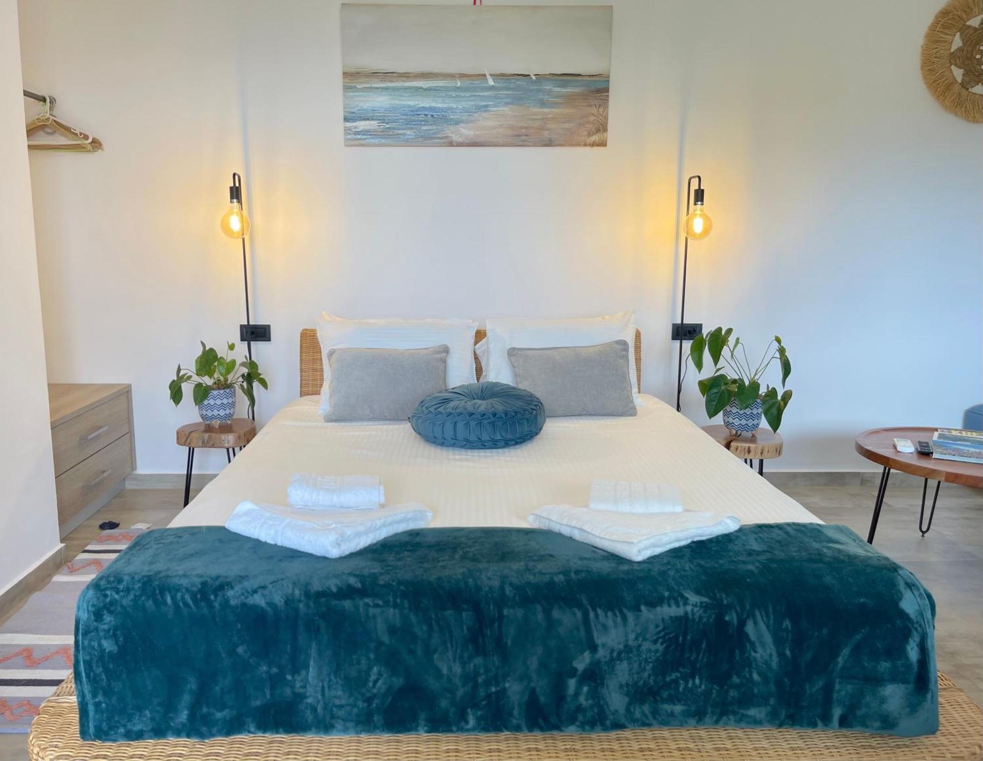 Cavos Luxury Apartments Kíssamos Extérieur photo